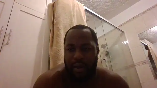 Bighood T online show from February 9, 2026, 1:42 am