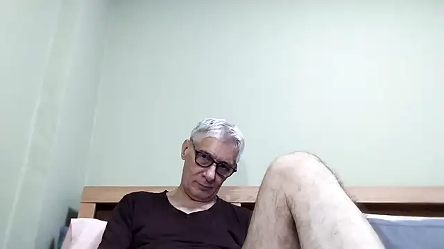 BIGUNCUTHARDCOCK online show from October 28, 2025, 5:22 am