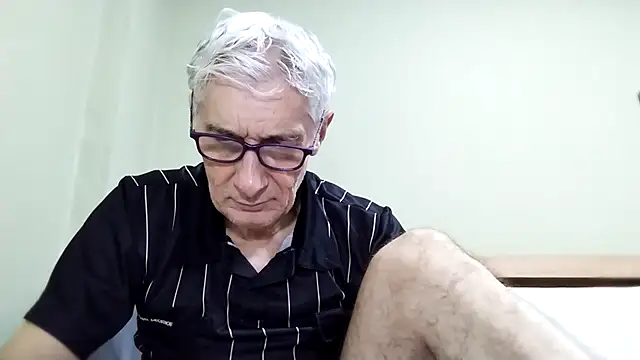 BIGUNCUTHARDCOCK online show from December 1, 2025, 2:05 am