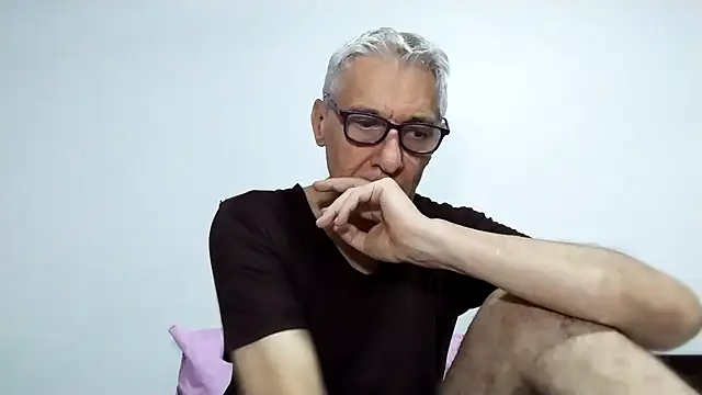 BIGUNCUTHARDCOCK online show from April 24, 2026, 12:35 am