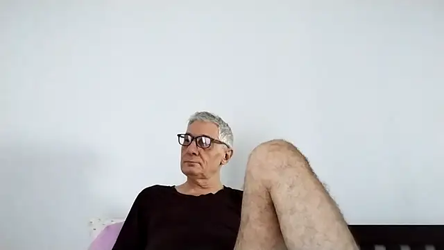 BIGUNCUTHARDCOCK online show from May 3, 2026, 12:16 am