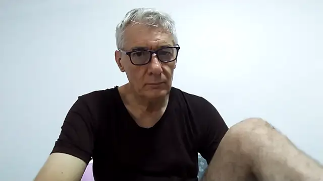 BIGUNCUTHARDCOCK online show from May 12, 2026, 12:52 am