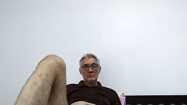 BIGUNCUTHARDCOCK online show from May 16, 2026, 12:18 am