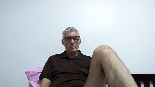 BIGUNCUTHARDCOCK online show from May 17, 2026, 11:23 pm