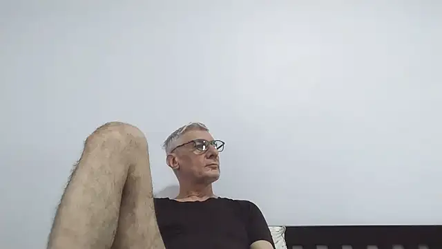 BIGUNCUTHARDCOCK online show from May 23, 2026, 12:38 am