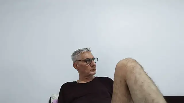 BIGUNCUTHARDCOCK online show from May 26, 2026, 12:28 am