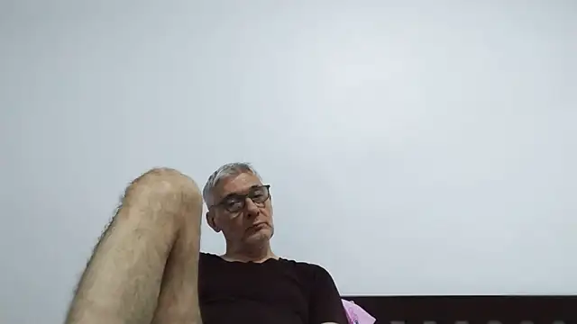 BIGUNCUTHARDCOCK online show from May 27, 2026, 11:57 pm
