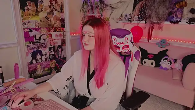 Snapshot of Unholy_Lady chatting on October 28, 2025, 6:17 am Unholy Lady online show from October 28, 2025, 6:17 am