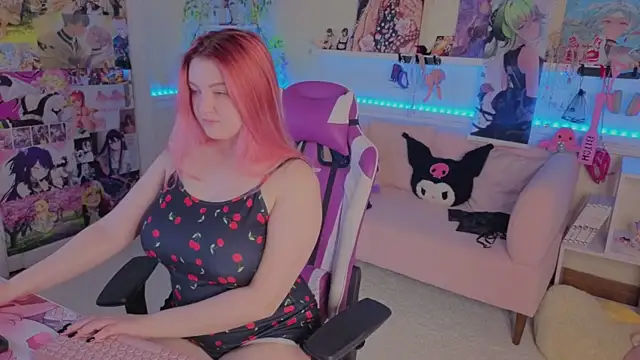 Snapshot of Unholy_Lady chatting on November 16, 2025, 7:14 am Unholy Lady online show from November 16, 2025, 7:14 am