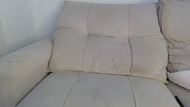 Snapshot of AninhaSampaio chatting on December 18, 2025, 9:04 am AninhaSampaio online show from December 18, 2025, 9:04 am