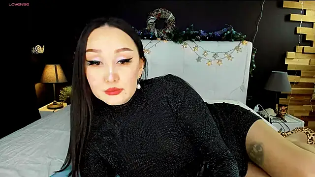 Snapshot of Julianna_Jami chatting on December 20, 2024, 4:36 pm Julianna Jami online show from December 20, 2024, 4:36 pm