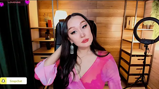 Snapshot of Julianna_Jami chatting on January 10, 2025, 5:56 pm Julianna Jami online show from January 10, 2025, 5:56 pm