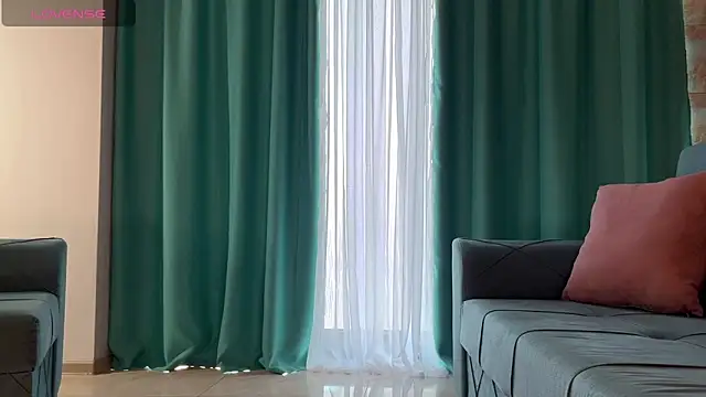 UrGoddessJenny online show from September 24, 2025, 12:19 pm