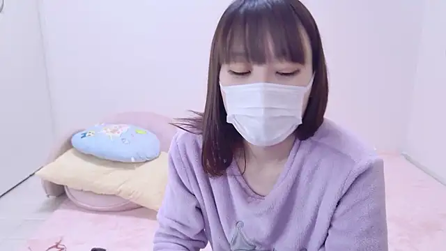 hi---chan- online show from December 5, 2025, 7:32 pm