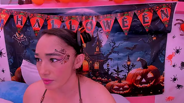 charlotte-11 online show from October 27, 2025, 3:16 pm