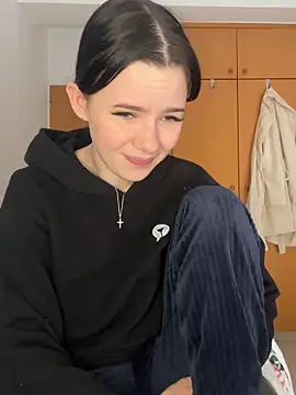 RoxiBlack online show from February 7, 2026, 8:07 am