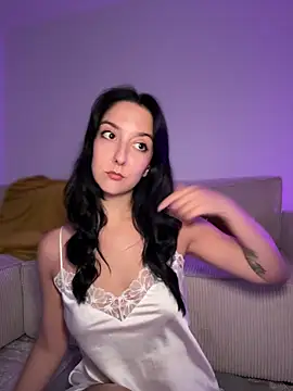  Juliette online show from June 3, 2026, 7:08 pm