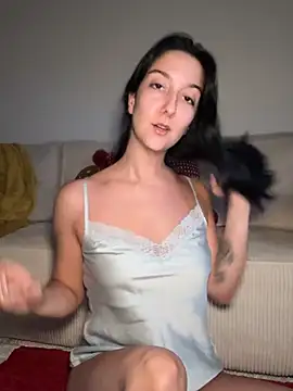  Juliette online show from June 22, 2026, 7:44 pm