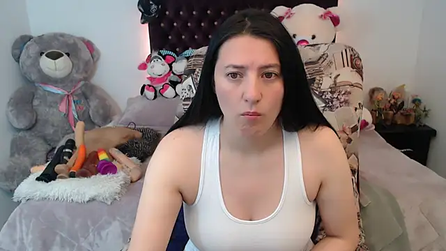 Lorenahot 06 online show from September 27, 2025, 2:22 pm