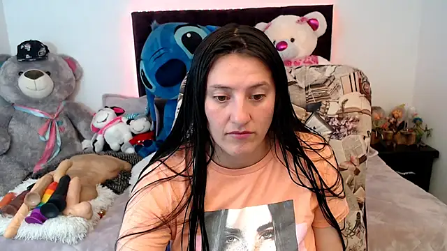 Lorenahot 06 online show from November 7, 2025, 6:52 pm