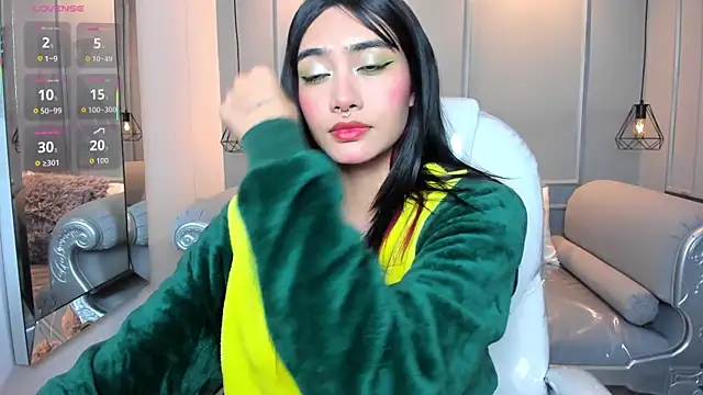 AzuraKindong online show from January 8, 2026, 7:27 pm