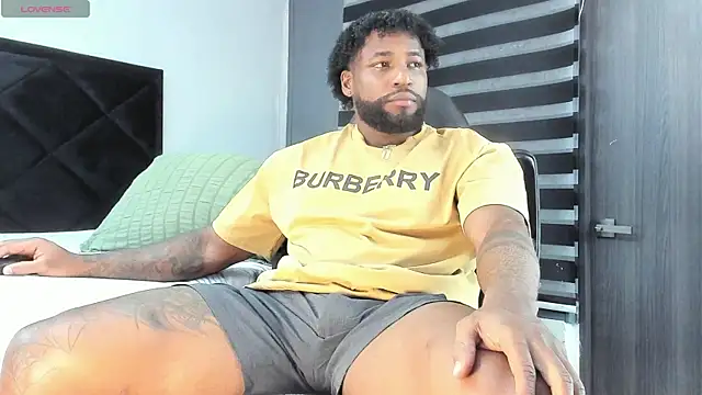 Snapshot of Dancelwashington chatting on November 26, 2025, 9:05 pm Dancelwashington online show from November 26, 2025, 9:05 pm