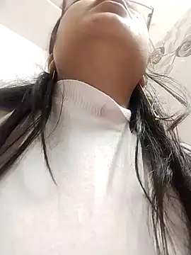 Husnpari20 online show from December 25, 2024, 1:30 pm