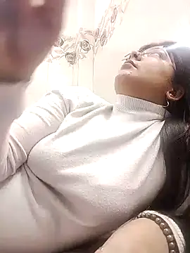 Husnpari20 online show from January 1, 2025, 9:28 am