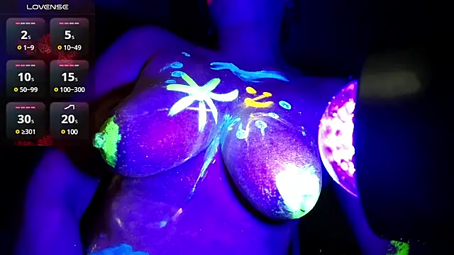 Snapshot of BlondeBrilliant7 chatting on January 11, 2025, 6:14 am BlondeBrilliant7 online show from January 11, 2025, 6:14 am