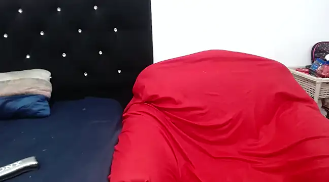 Snapshot of Ainhoa-hot chatting on January 21, 2025, 5:51 pm Ainhoa-hot online show from January 21, 2025, 5:51 pm