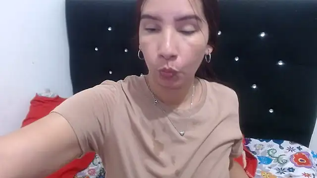 Snapshot of Ainhoa-hot chatting on September 13, 2025, 1:49 am Ainhoa-hot online show from September 13, 2025, 1:49 am