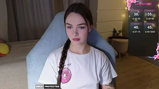 kate leoo online show from November 22, 2025, 10:58 am