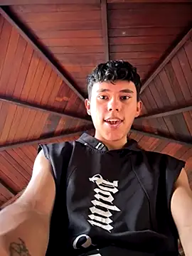 Angel esteban fx online show from November 25, 2025, 3:23 pm