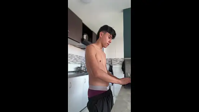 Angel esteban fx online show from April 9, 2026, 9:09 pm