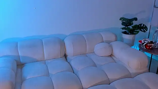 Snapshot of freya_bella_ chatting on March 6, 2025, 6:30 am freya bella online show from March 6, 2025, 6:30 am