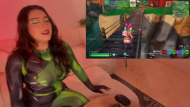 Snapshot of freya_bella_ chatting on March 14, 2025, 7:26 am freya bella online show from March 14, 2025, 7:26 am