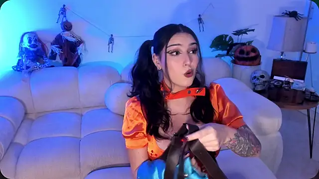 Snapshot of freya_bella_ chatting on October 16, 2025, 7:53 am freya bella online show from October 16, 2025, 7:53 am