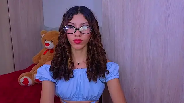 atenea jones online show from May 25, 2026, 9:32 pm