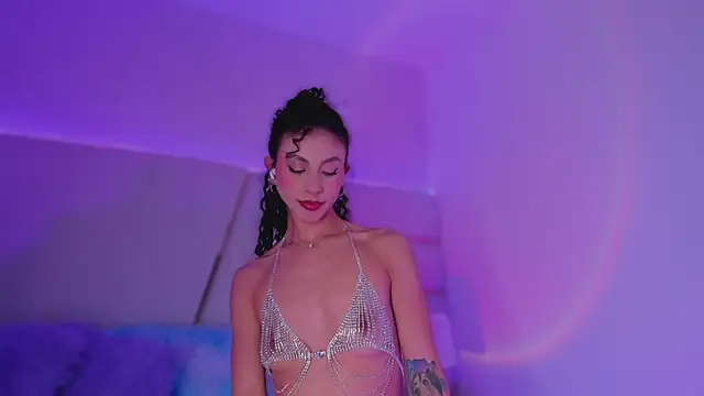 MiissCharlotte online show from November 6, 2025, 2:23 am