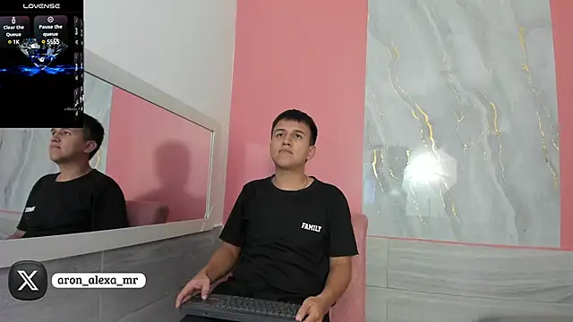 Snapshot of aron_alexa chatting on December 2, 2024, 1:13 pm aron alexa online show from December 2, 2024, 1:13 pm