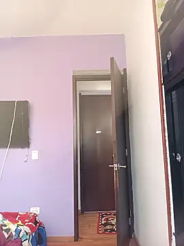 Laura martin  online show from December 15, 2025, 12:09 pm