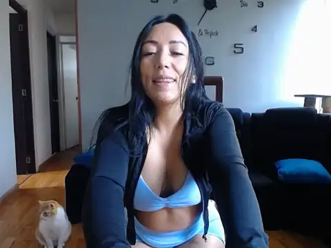 Snapshot of Laura_martin_ chatting on May 5, 2026, 11:51 am Laura martin online show from May 5, 2026, 11:51 am
