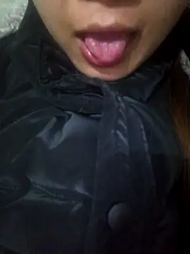 Snapshot of -Almira- chatting on January 31, 2025, 11:24 am -Almira- online show from January 31, 2025, 11:24 am