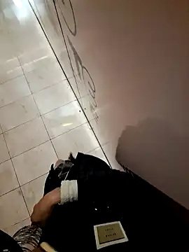 SexyErola27 online show from January 3, 2025, 5:10 pm