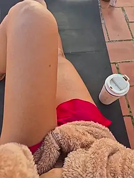 Snapshot of SexyErola27 chatting on March 12, 2026, 2:34 pm SexyErola27 online show from March 12, 2026, 2:34 pm