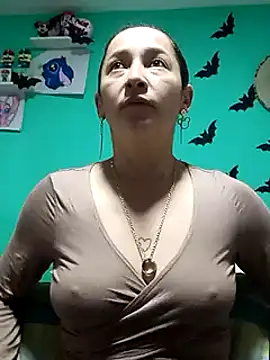 emilypoppy3 online show from January 9, 2025, 2:18 pm