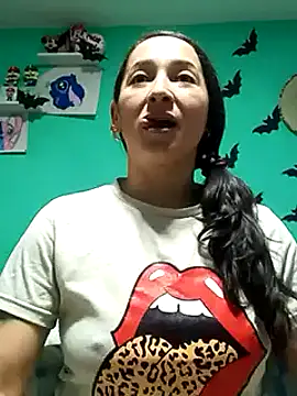 emilypoppy3 online show from January 28, 2025, 8:04 pm