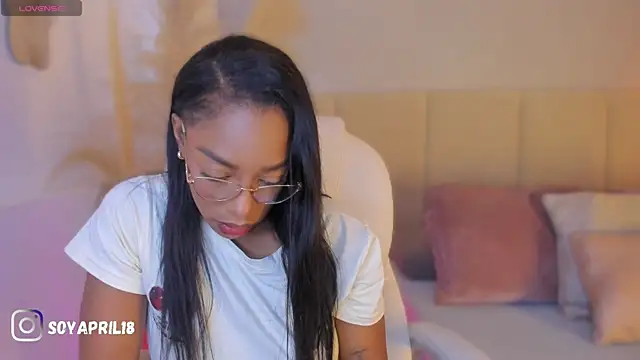 aprilebony  online show from April 4, 2026, 10:57 am