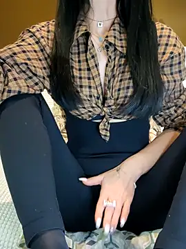 Snapshot of Melody87 chatting on November 4, 2025, 9:03 pm Melody87 online show from November 4, 2025, 9:03 pm