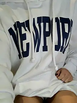 Snapshot of Melody87 chatting on November 25, 2025, 8:20 pm Melody87 online show from November 25, 2025, 8:20 pm